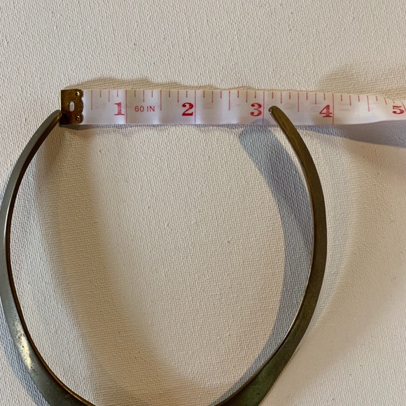 Very sleek vintage brass choker necklace - Picture 8 of 10